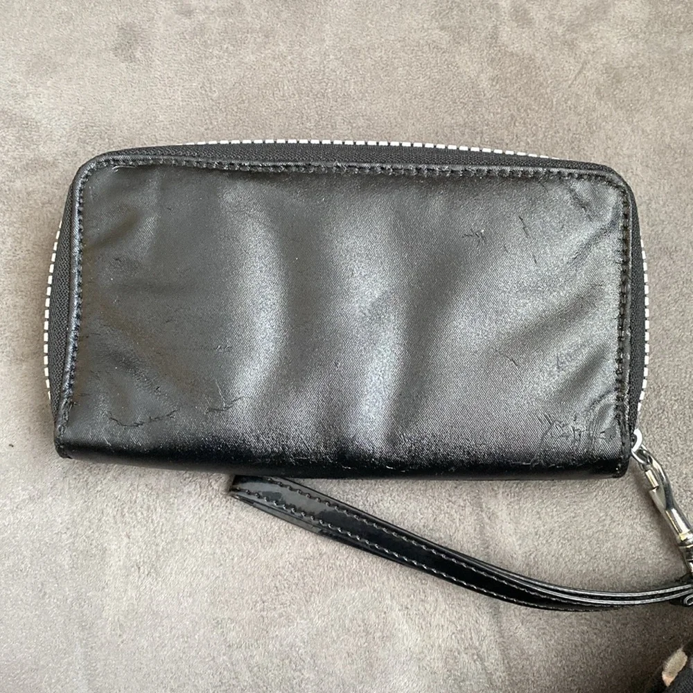 Kipling wallet (medium)Authentic - Picture 3 of 3